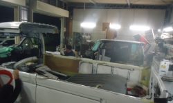 ハイエース(天井カットの後)