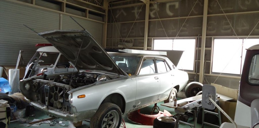 ボンネット製作1【スカイライン(C110型)】